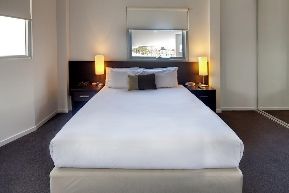 Punthill Essendon Aparthotel Melbourne Exterior photo